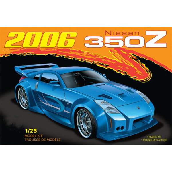 AMT1220 2006 Nissan 350Z 1:25 Scale Model Kit